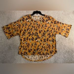 Women’s Medium Boutique Top
